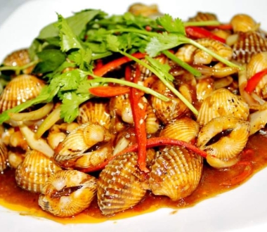 Sò Huyết Cháy Bơ Tỏi