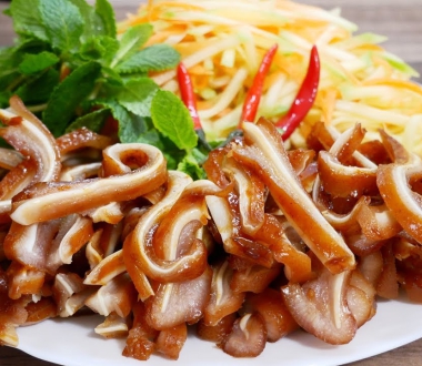 LỖ TAI NƯỚNG 