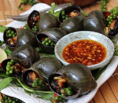 ỐC BƯƠU NƯỚNG TIÊU XANH 